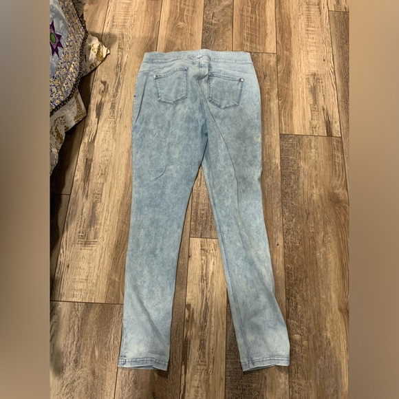 Light wash leggings - Picture 2 of 4